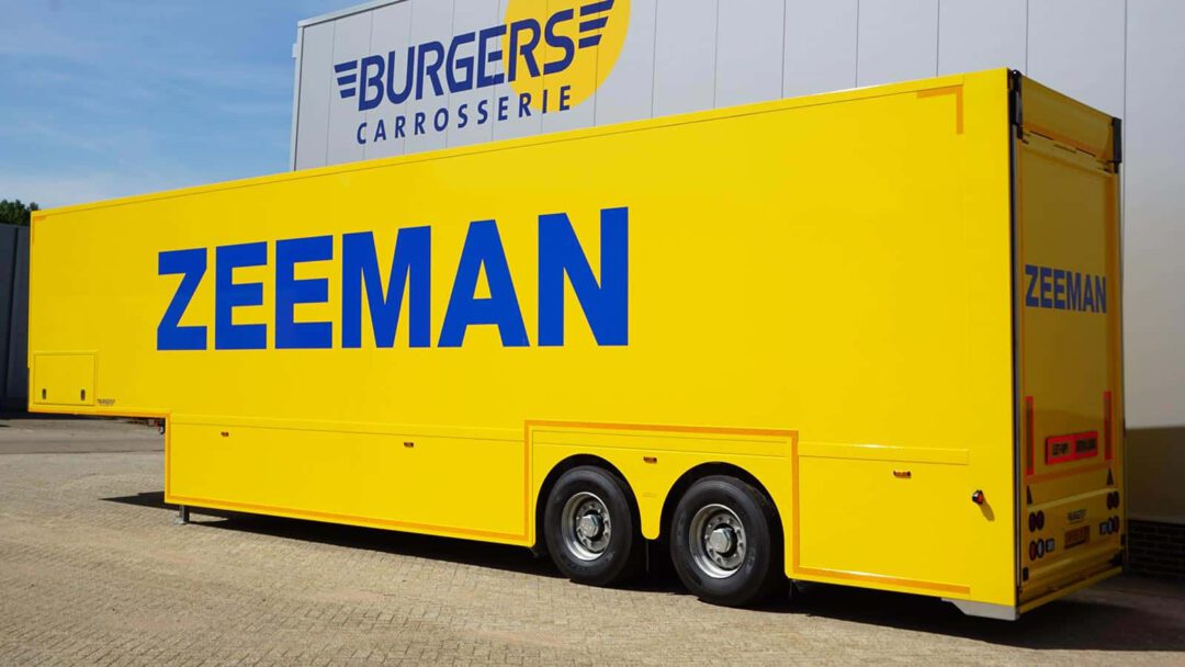 Belettering doubledeck trailers Burgers