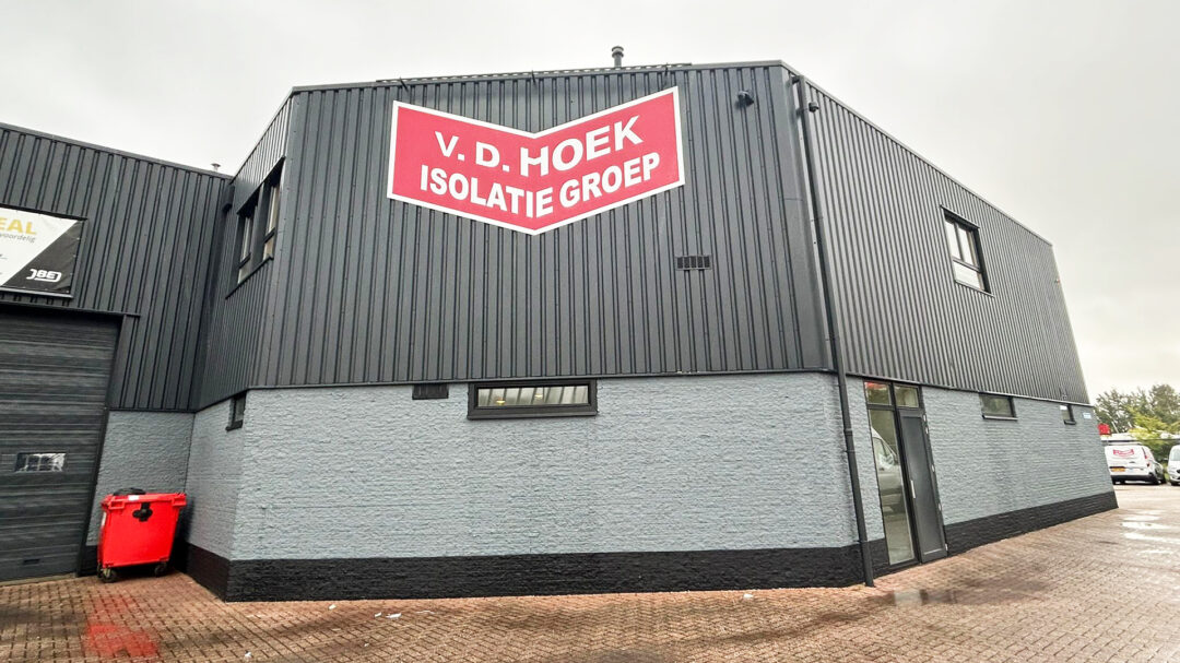 Reclame op pand v.d. Hoek isolatie